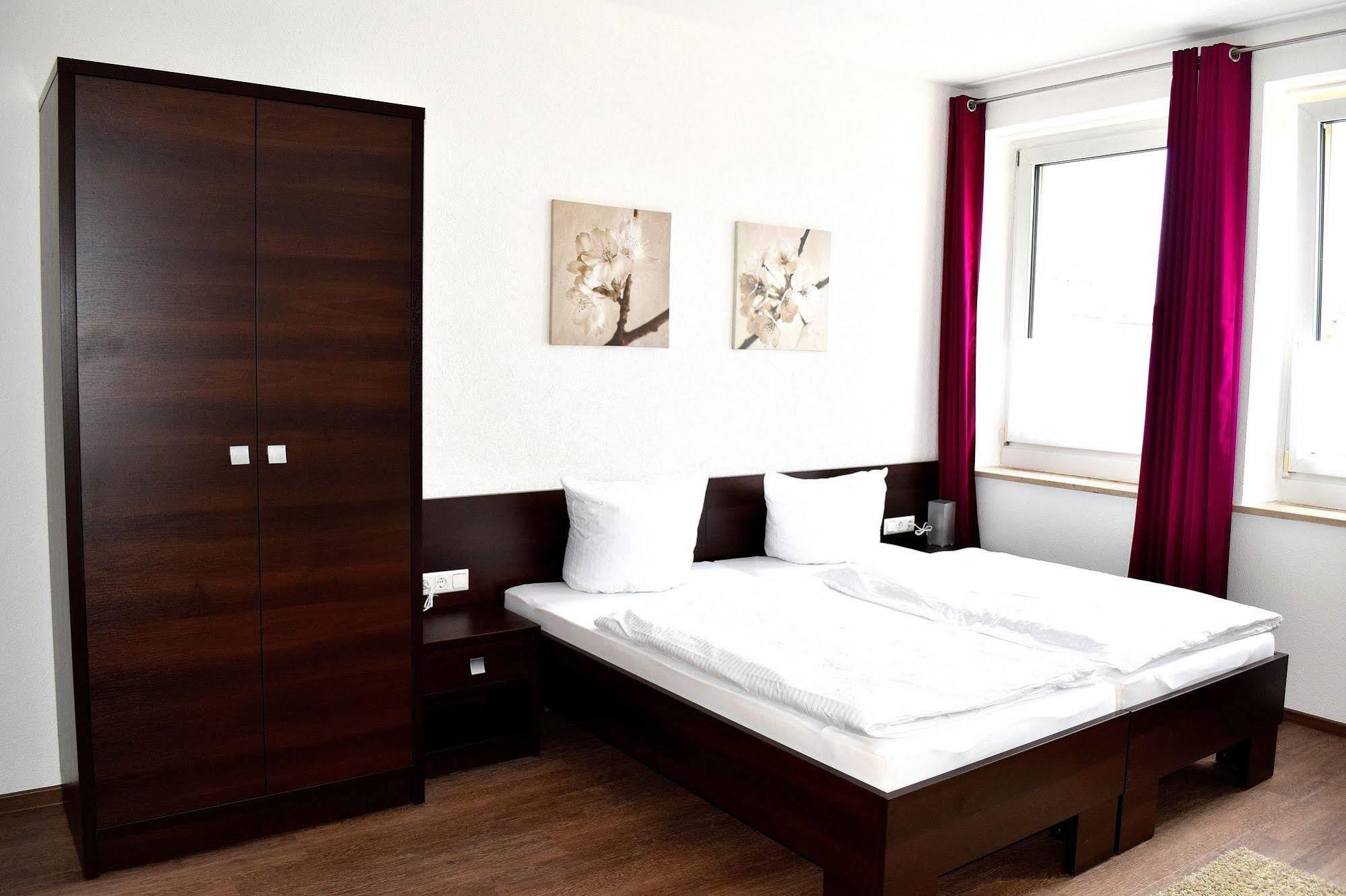 Boardinghouse - Stadtvilla Budget Schweinfurt Buitenkant foto