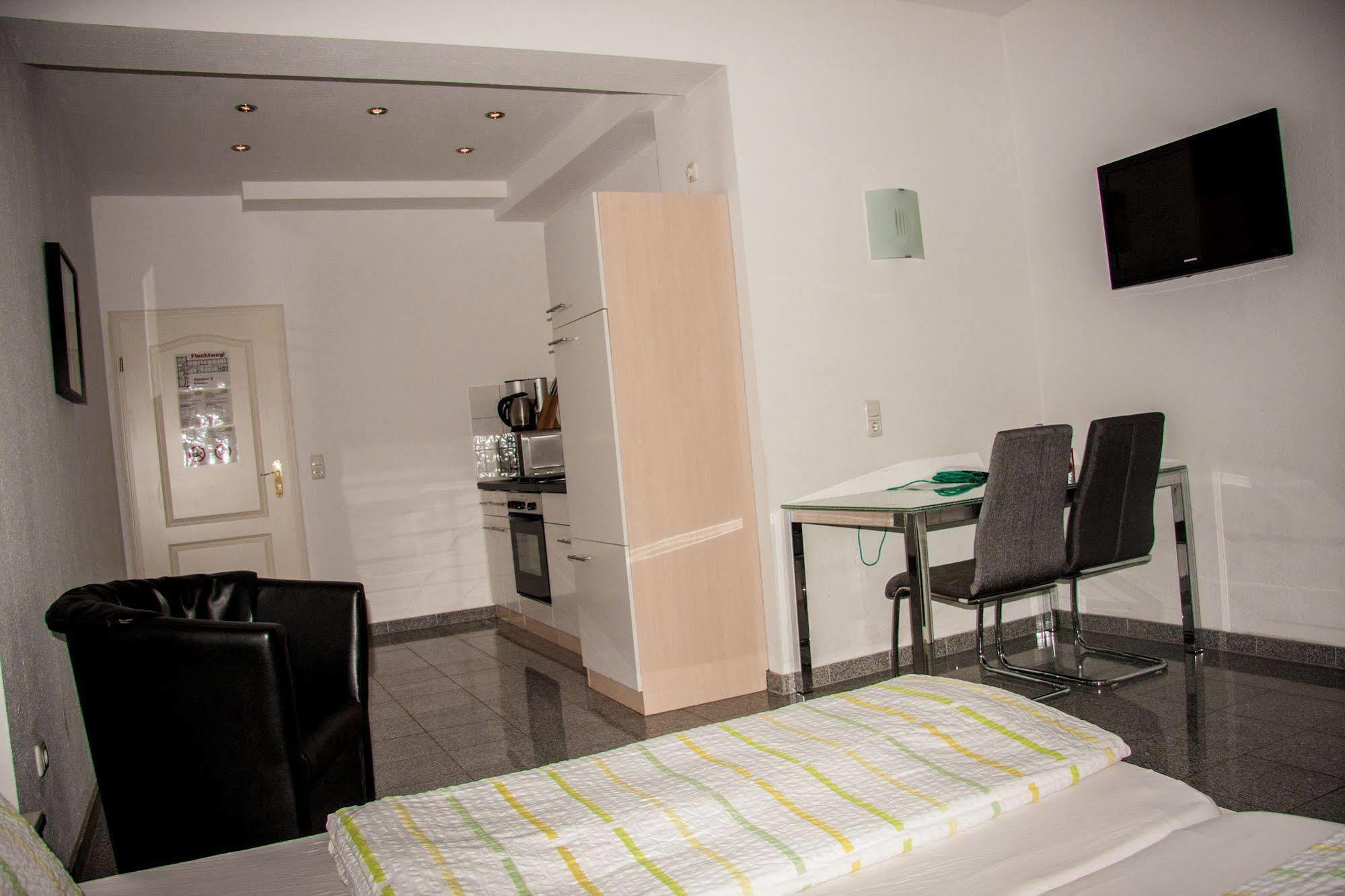 Boardinghouse - Stadtvilla Budget Schweinfurt Buitenkant foto
